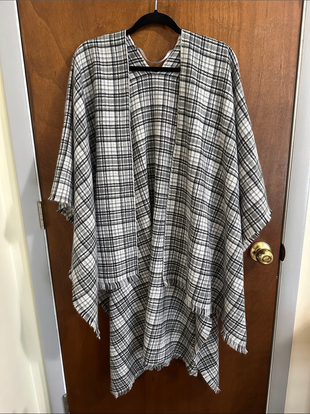 Old Navy Open-Front Plaid Wrap Cape - Black & White